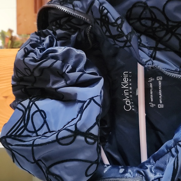 Jacket - Picture 3 of 4